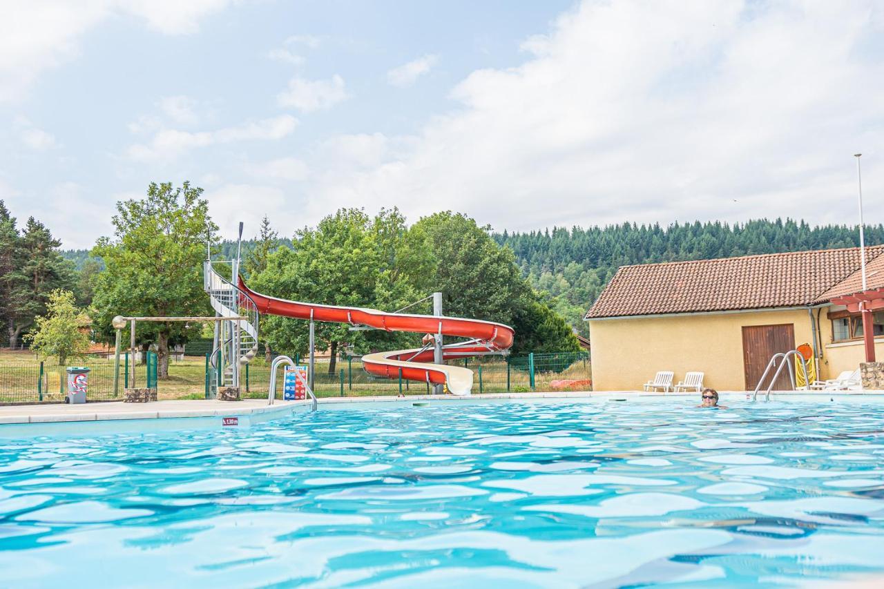 Village De Gites De La Foret De Ganigal Le Malzieu-Ville Buitenkant foto